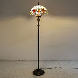 LongHuiJing 16Inch Tiffany Traditional Adjustable Height Turkey Pendant Light Vintage American Stained Glass <b>Red</b> Rose Pattern - Product Image 3