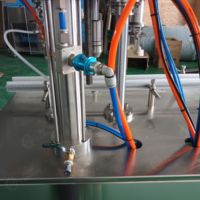 Bon prix semi-automatique aérosol chimique aérosol peut traitement de remplissage faisant la machine pour la vente