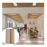Plafonds en aluminium ignifuges modernes, imitation bois, faux baffles pour la décoration intérieure des restaurants