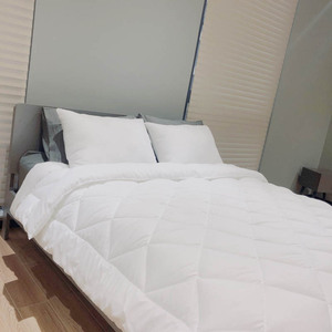 2025 lớn OEM đặt hàng dịch vụ trắng <span class=keywords><strong>Canada</strong></span> có thể giặt xuống thay thế bên trong khâu <span class=keywords><strong>Comforter</strong></span> giá rẻ mền duvets sợi nhỏ điền D - Product Image 4