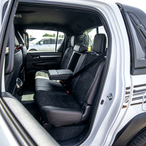 Toyota Hilux D-Cab GR-Sport 2.8D 2024, Seminuevo, Transmisión Manual/Automática, Sedán, Asientos de Tela, Interior Oscuro, Gasolina, Volante a la Izquierda, Luces LED - Product Image 1