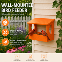 Mangeoire à oiseaux murale en plastique durable, en forme de maison, avec plateau ouvert facile à remplir, toit incliné et panneaux en maille pour jardin, cour arrière, terrasse