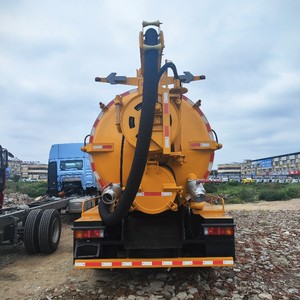 Camion d'aspiration d'eaux usées 20000L avec pompe à vide pour aspirer les eaux usées Dong Feng 6x4 Driver - Product Image 5