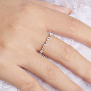 Anello impilabile da donna dal design minimalista a strati, accessorio per dita da indossare tutti i giorni - Product Image 5