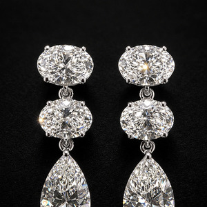 Pendientes de Diamantes de Lujo de 4 Quilates con Tres Piedras para Mujer, Estilo Trilogía Clásica, Joyería Ideal para Regalo de Boda - Product Image 3