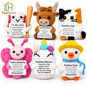 Animaux au crochet faits main personnalisés avec carte de message d'énergie positive : Chat, Vache, Canard, Papillon, Licorne, Baseball, Cadeau, OEM, Vente en gros - Product Image 1