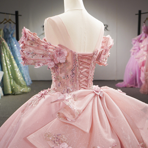 Robe de bal Quinceañera élégante en mousseline rose poudré Dy1515 avec appliques florales 3D, perles scintillantes naturelles et décolleté en cœur - Product Image 4