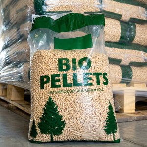 Granulés de bois de sapin, épicéa, chêne et hêtre en gros, Enplus 15 kg, 6 mm, pour système de chauffage de classe A1, en sacs, origine USA, 3% de cendres, 8% d'humidité - Product Image 1