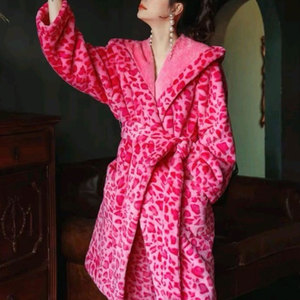 Bata de baño de felpa con estampado de leopardo, larga y gruesa, de franela polar, pijama informal, camisón cálido de invierno para mujer, ropa de dormir para el hogar - Product Image 6