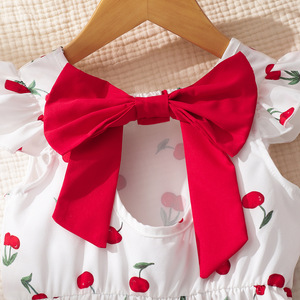 Abito con Stampa Ciliegie, Silhouette Aderente in Vita, Fiocco Posteriore e Orlo Arricciato Senza Maniche per Ragazze Grandi - Product Image 4