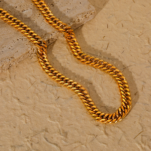 Collar de Cadena Cubana Gruesa Trenzada, Chapado en Oro de 18K, Acero Inoxidable PVD, Cadena de Serpiente, Collar Estilo Hip Hop - Product Image 3