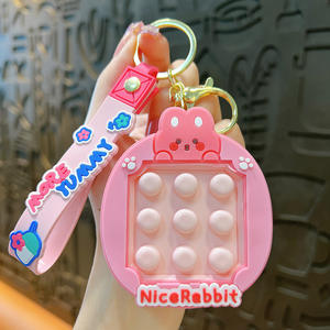 Nouvelle console de jeu mini anti-stress Tic-tac-toe portable, porte-clés lumineux, pendentif, machine à poupées, jouet, cadeau, vente en gros - Product Image 4