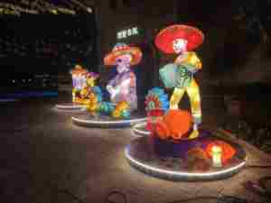 Lanterna di Halloween a Grandezza Naturale per Decorazione Giardino, Arco con Scheletro Umano Gigante, Lanterna per Festival di Halloween all'Aperto - Product Image 3