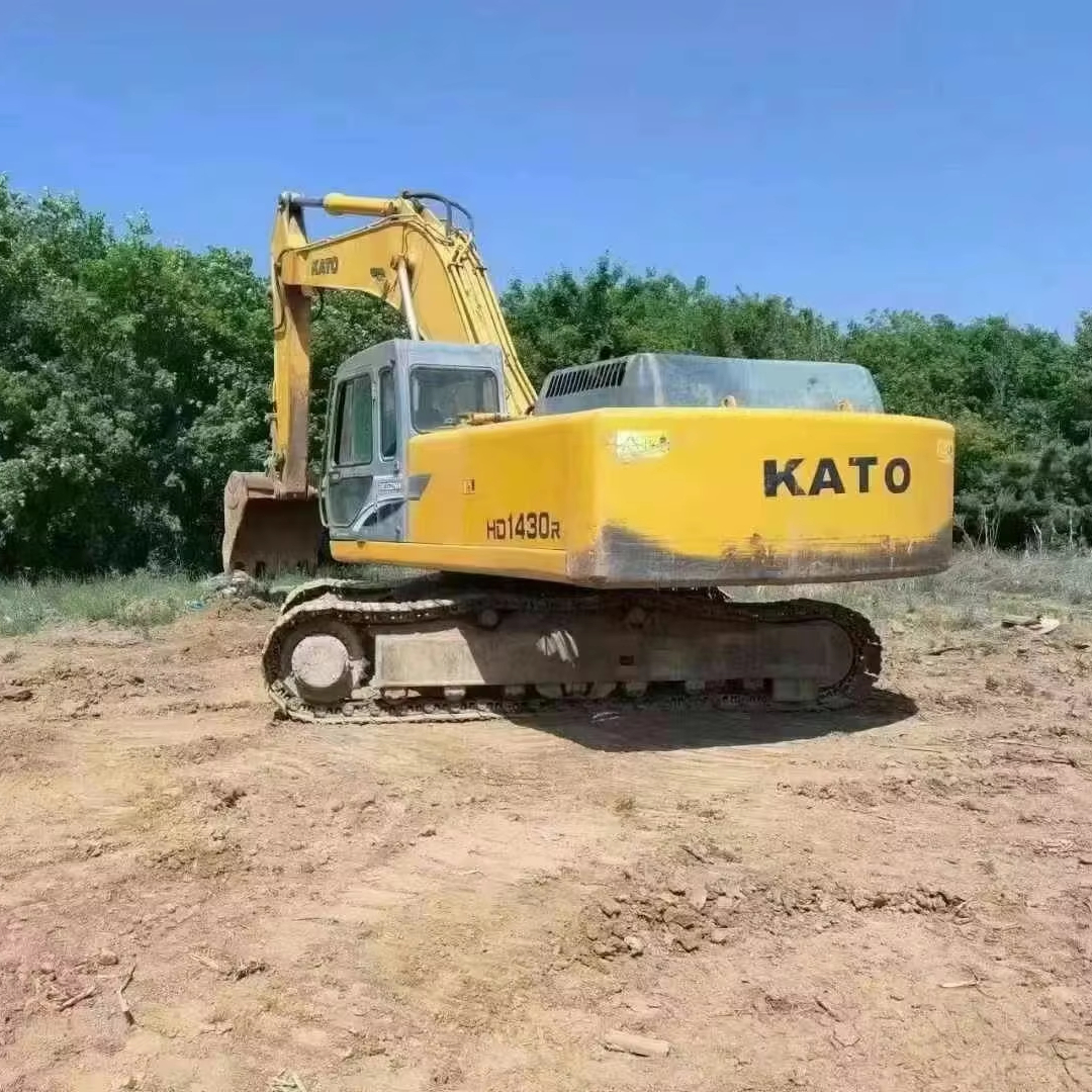 Kato HD1430 Excavator - Durable & Efficient Digging
