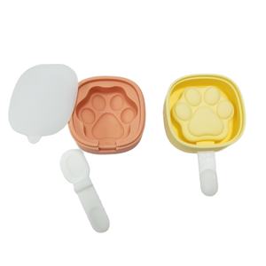 Verfijnde fabrieksvoedselveilige schattige ijslollyvormpjes antiaanbak siliconen vriesbak met deksel mini berenpootvormige ijsmaker - Product Image 2