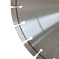 Disque de découpe diamanté multifonctionnel de 350 mm à soudure laser avec technologie Arix, sans perte de segment, pour la découpe de sols/routes, utilisation à sec/humide