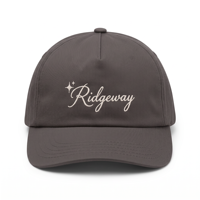Casquette de baseball en coton sergé ToughRhino personnalisée avec broderie plate, non structurée, 5 panneaux, visière légèrement incurvée, fermeture snapback