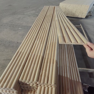 ألواح حائط للتلفاز بتصميم مقضب من الخشب الصلب في الشرق الأوسط ، قشور من كلوريد البولي فينيل - Product Image 2