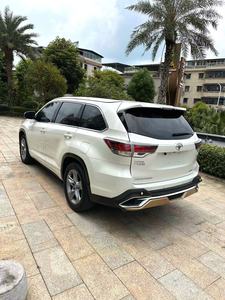 รถ SUV ปี 2015 ขับเคลื่อนสี่ล้อ เบาะหนัง ภายในสีเข้ม ยาง R19 หลังคาซันรูฟแบบพาโนรามา 7 ที่นั่ง - Product Image 6