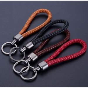 <b>Key</b> <b>Chain</b> Retro Simple Hand Woven Buckle Metal Car Men and Women Household Anti Loss Hardware Buckle Accessories Leather Rope - Product Image 2