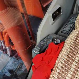 HITACHI รถขุดมือสองเครื่องขุด zx200-3ฮิตาชิเครื่องขุดตีนตะขาบ zx200-5g - Product Image 4