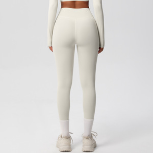 Leggings de yoga taille haute pour femmes grandes tailles, couleur unie, respirants, pantalons de sport à séchage rapide, recyclables, légers et sans coutures - Product Image 6