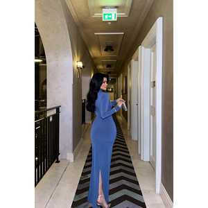 ชุดราตรีสีครามสไตล์ปารีสพร้อมดีเทลหน้าต่างลายฉลุอย่างประณีต - Product Image 1