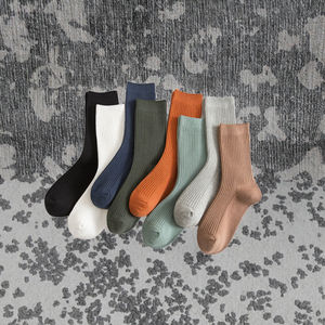 <span class=keywords><strong>Calze</strong></span> lunghe unisex in <span class=keywords><strong>cotone</strong></span> tinta unita, traspiranti, lavorate a maglia, per <span class=keywords><strong>donna</strong></span> - Bianche e Nere, <span class=keywords><strong>Calze</strong></span> da <span class=keywords><strong>donna</strong></span> all'ingrosso - Product Image 3