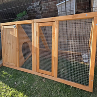 Cage extérieure marron à 2 portes pour petits animaux, poulailler triangulaire avec enclos pour poulets en bois