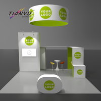 Stand d'exposition portable 10x10 modulaire personnalisé pour salons professionnels, idéal pour les petites entreprises et les expositions commerciales