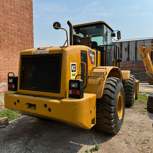 Chargeuse sur pneus Caterpillar 966H, godet de 3,6 m³, poids opérationnel de 22 tonnes, dents de rechange, accessoire - Product Image 4