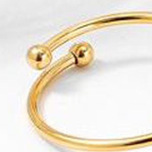 Anello alla moda in acciaio inossidabile ANILLO-L, resistente e anti-ossidazione, con design a lettera L - Product Image 2