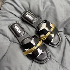 Sandalias Deslizantes para Mujer Súper Populares con Hebillas Metálicas de Cierre Rápido para Calzado Femenino - Product Image 2
