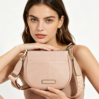 Sacs demi-lune personnalisés en cuir avec coutures, sacs à bandoulière croisés avec sangle tressée, fermetures éclair durables, sacs pour femmes