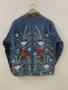 Chaqueta de terciopelo tejida a mano para mujer, estilo tradicional Suzani con bordado floral, inspiración vintage, moda boutique. - Product Image 5