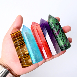 Offre Spéciale : Pierres Naturelles et Cristaux de Guérison, Tour de Cristal Polie à la Main en Divers Matériaux - Product Image 2