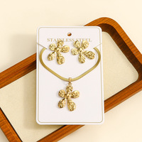 Conjunto de Joyería de Acero Inoxidable Vintage: Pendientes y Collar con Diseño Floral en Forma de Corazón, Accesorios Transfronterizos que No se Desvanecen