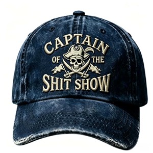 Gorra de béisbol bordada Captain Of The Shit Show, gorra unisex ajustable de mezclilla vintage con diseño de calavera y huesos entrelazados - Product Image 1