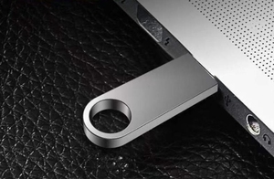 Clé USB Mini Métallique Haute Performance USB 3.0 128 Go – Portable, Économique, Idéale pour Cadeau d'Affaires et Promotionnel - Product Image 4