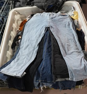 Jeans Americanos Usados a Precios Accesibles para Mujer, Pantalones Vaqueros <span class=keywords><strong>Vintage</strong></span> al por Mayor para Tiendas de <span class=keywords><strong>Segunda</strong></span> <span class=keywords><strong>Mano</strong></span>, Ropa Usada para Mujer - Product Image 4