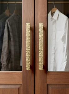 Poignée de meuble longue en laiton martelé pour armoire, tiroir, coiffeuse, porte - Product Image 5