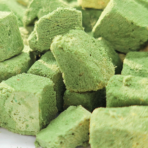 OEM Pet tratta grossista cubo di erba di gatto di alta qualità naturale a cubetti di erba di gatto ad alto contenuto proteico cibo per cani per gatti liofilizzato - Product Image 3