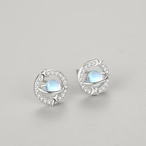 Boucles d'oreilles personnalisables en argent sterling S925 avec zircon rond et pierre de lune, motif ciel étoilé - Un cadeau romantique pour femme - Product Image 3
