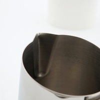 Pichet à lait pour latte art de qualité alimentaire 600 ml, pichet à mousse de lait pour café en acier inoxydable