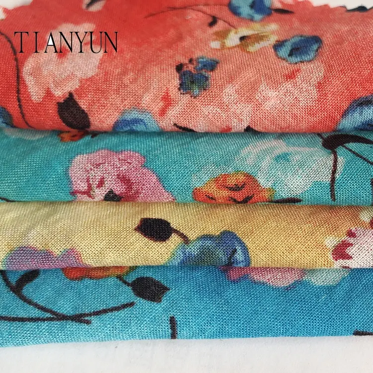 Precio de fábrica textil tejido molinos en China tela percal, tejido de poliéster algodón, tela impresiones de algodón