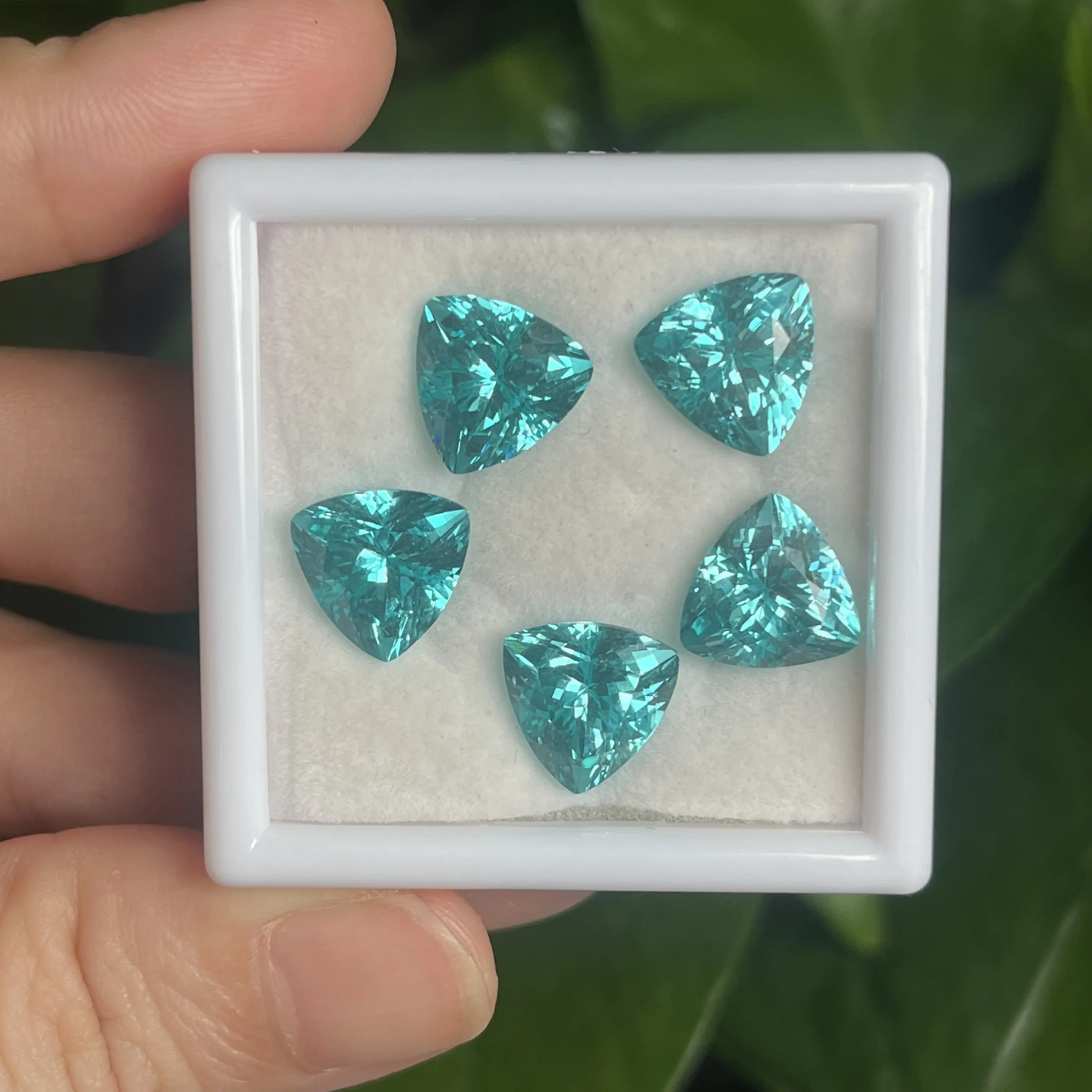 Vật liệu mới cho đồ trang sức làm lỏng đá quý Aquamarine Tourmaline Paraiba kim cương