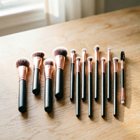 Ensemble de 12 pinceaux de maquillage professionnels en poils synthétiques avec manche en plastique rose doré, poils doux, pour fond de teint, anticernes, contour, fard à paupières