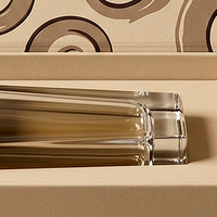 Boîte cadeau personnalisée pour eau de parfum blanche et boîte magnétique pour parfum avec boîte en papier parfumé et boîte d'emballage pour présentation de parfum