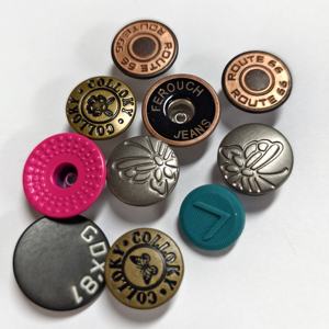 Botones a presión <span class=keywords><strong>de</strong></span> metal para ropa con diseño <span class=keywords><strong>de</strong></span> logotipo personalizado reciclado respetuoso con el medio ambiente dorado elegante - Product Image 5