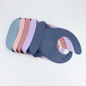 Baberos de silicona para bebé, tipo arco, sin BPA, de 0 a 12 meses, accesorio de alimentación, color sólido, suave, de calidad alimentaria - Product Image 3